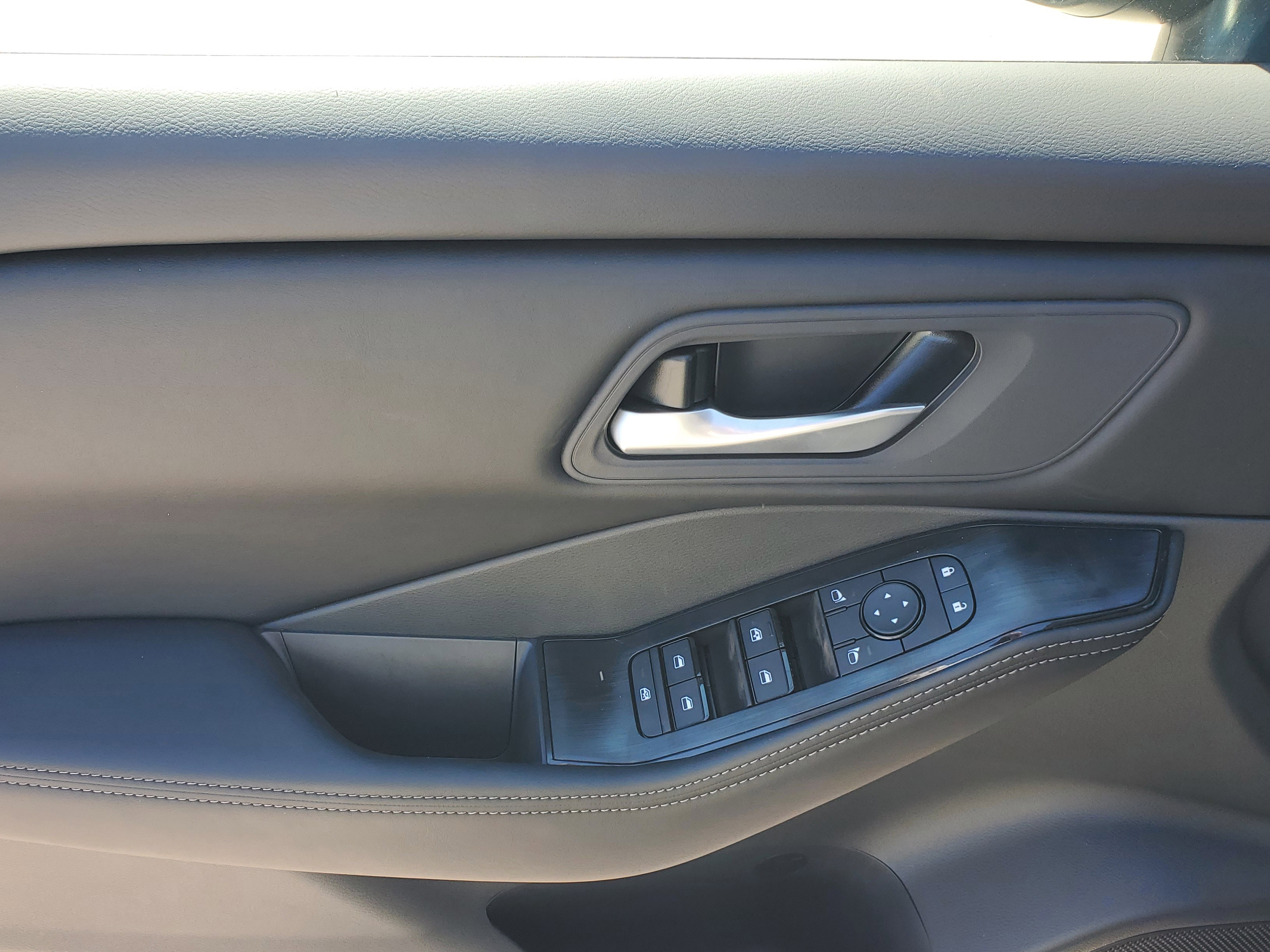 New 2026 Nissan Rogue SV image 20