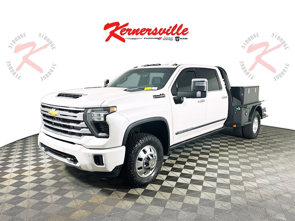 Used 2024 Chevrolet Silverado 3500 High Country w/ High Country Premium Package image 3