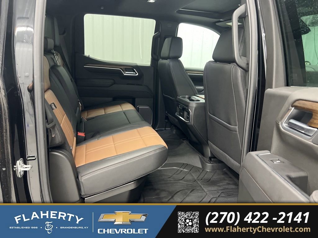 Used 2025 Chevrolet Silverado 1500 High Country image 13