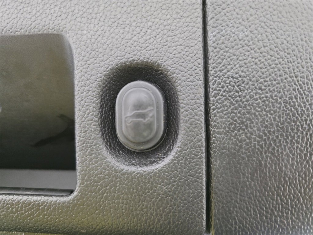 Used 2020 GMC Yukon SLT w/ Premium Edition image 19