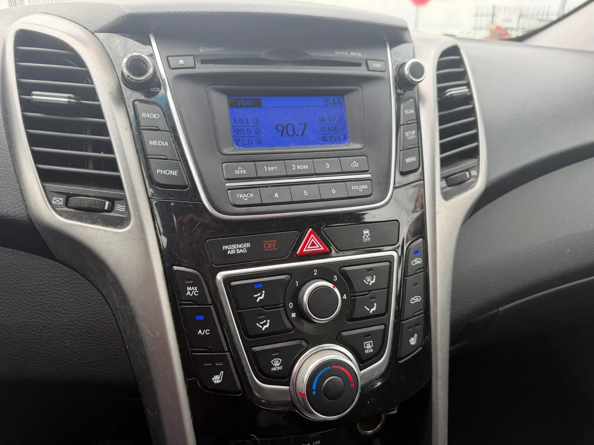 Used 2016 Hyundai Elantra GT FWD image 18
