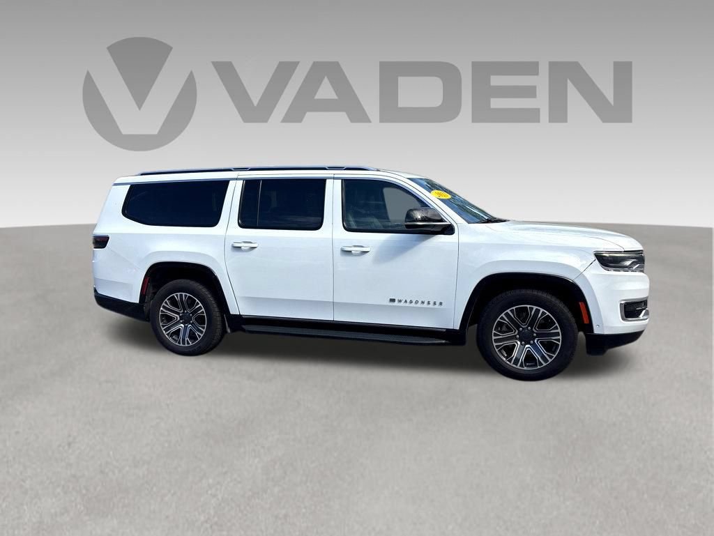 Used 2023 Jeep Wagoneer L Series II AWD/4WD image 28
