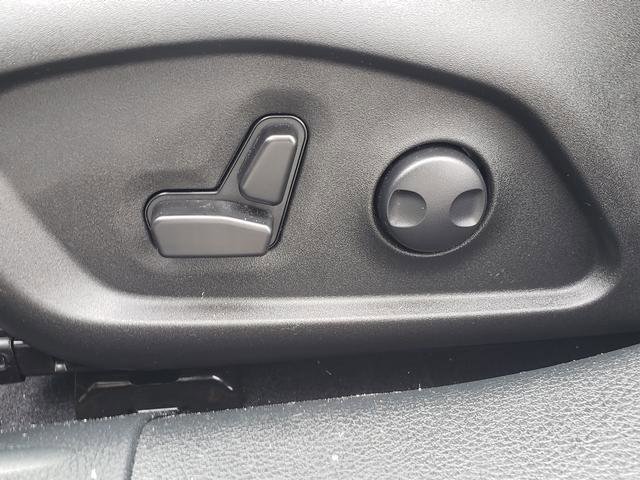 Used 2024 Jeep Compass Limited w/ Elite Group image 20