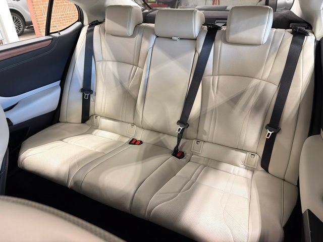Used 2025 Lexus ES 300h w/ Technology Package FWD image 28