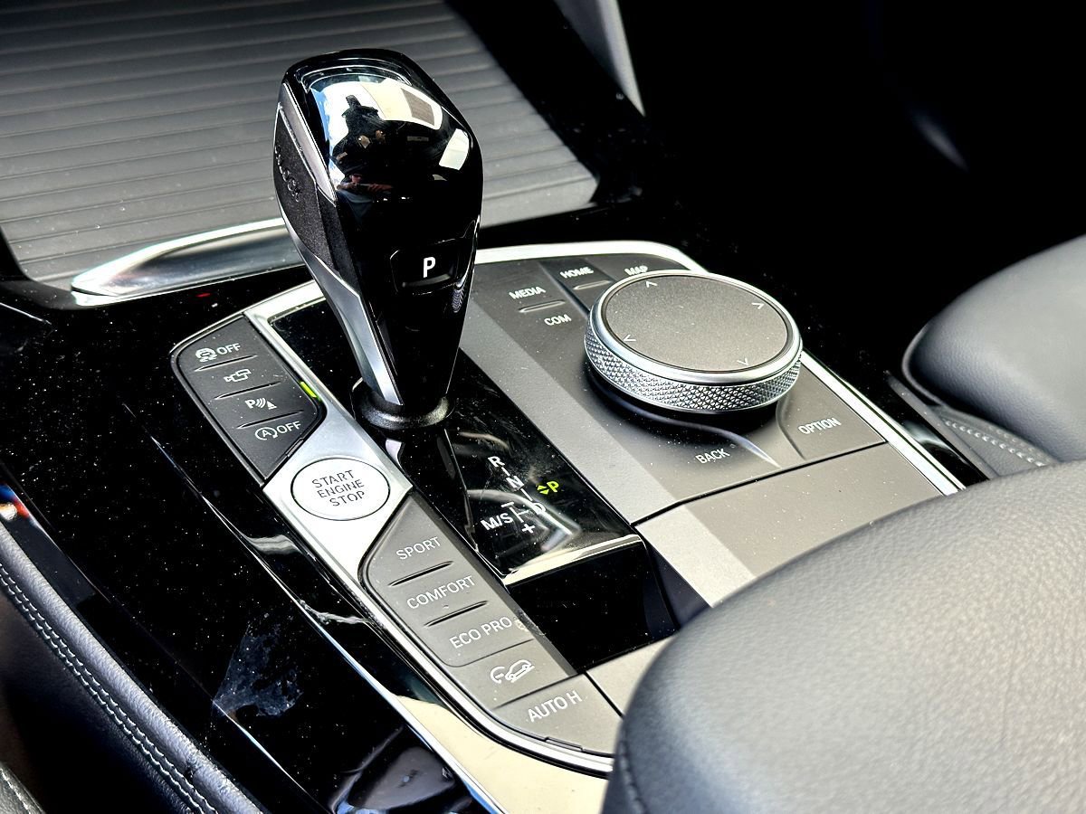 Certified 2025 BMW X4 xDrive30i image 16