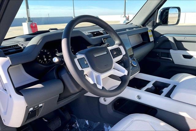 New 2026 Land Rover Defender 110 X-Dynamic SE image 7