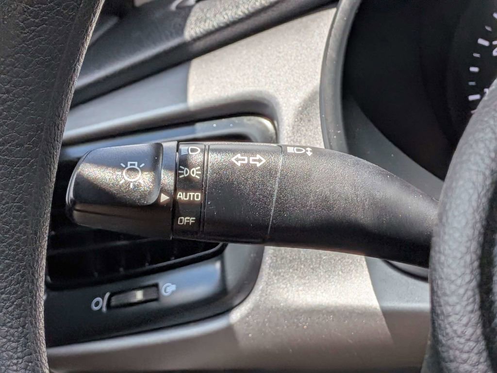 Used 2022 Kia Rio S FWD image 28