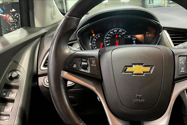 Used 2020 Chevrolet Trax LT w/ LT Convenience Package AWD/4WD image 10