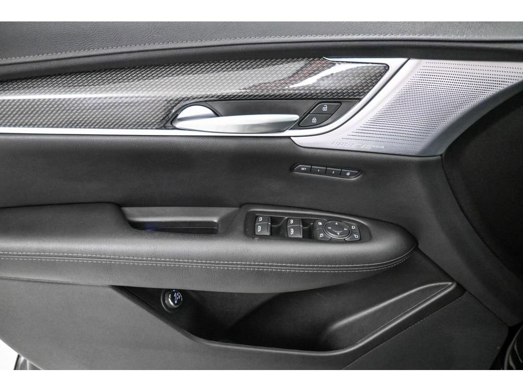 Certified 2023 Cadillac XT5 Sportv AWD/4WD image 14