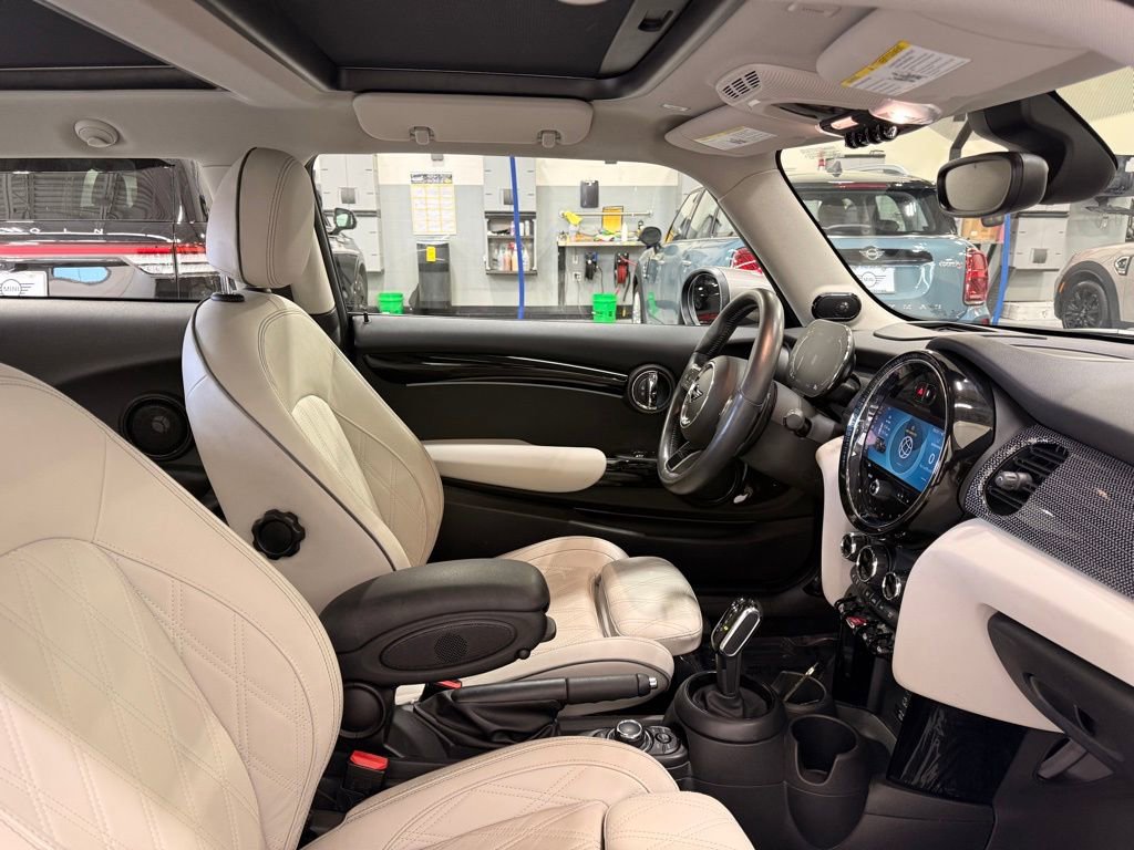 Certified 2022 MINI Cooper S image 26