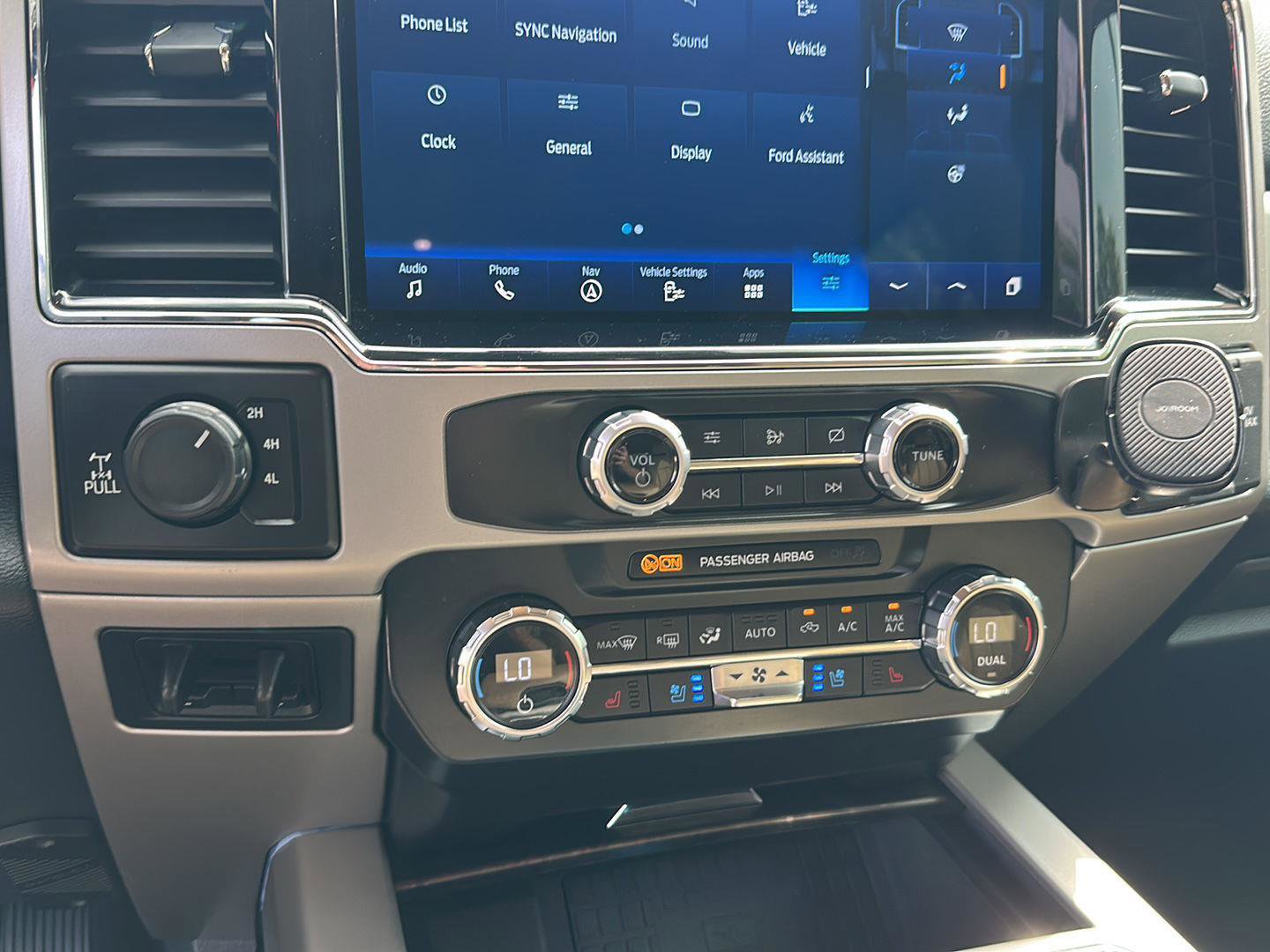 Certified 2022 Ford F250 Lariat w/ Lariat Ultimate Package AWD/4WD image 17