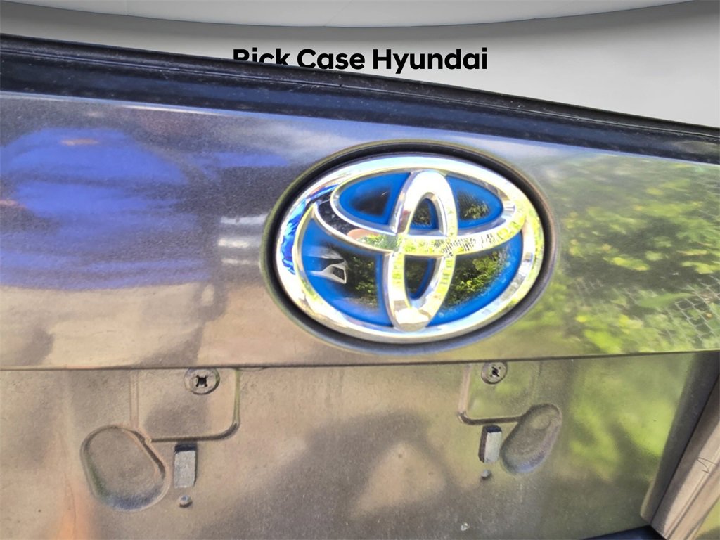 Used 2017 Toyota Prius Four image 8
