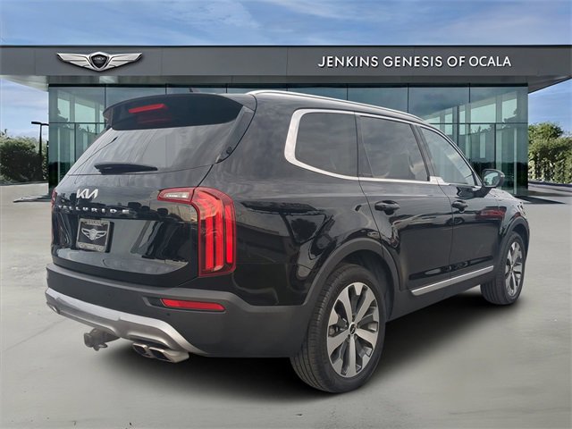Used 2022 Kia Telluride EX w/ EX Premium Package image 3