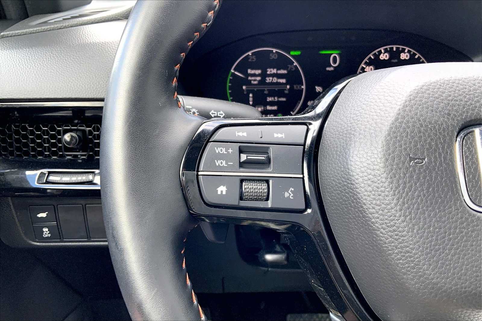 Used 2025 Honda CR-V Sport Touring image 24