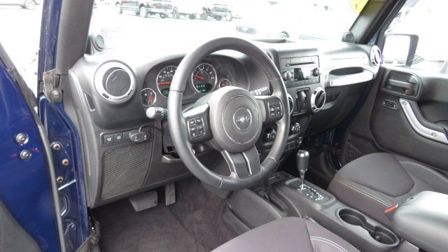 Used 2013 Jeep Wrangler Rubicon w/ Dual Top Group video 2