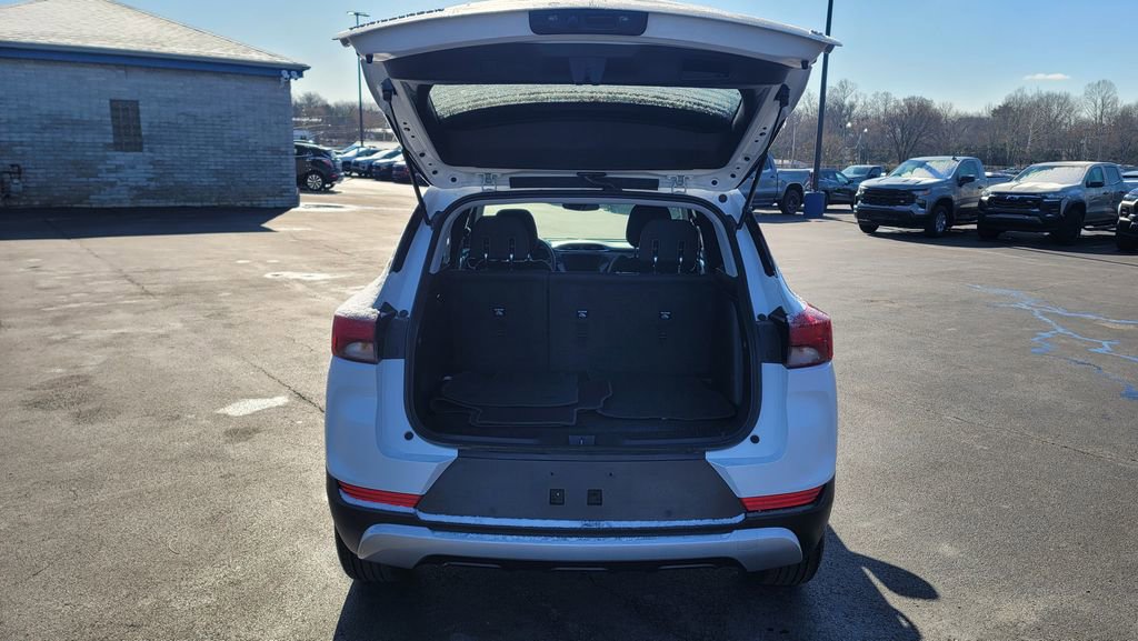 Used 2023 Chevrolet TrailBlazer LT w/ Convenience Package image 11