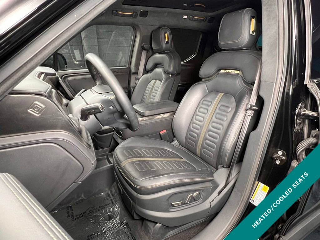 Used 2022 Rivian R1T Adventure image 3