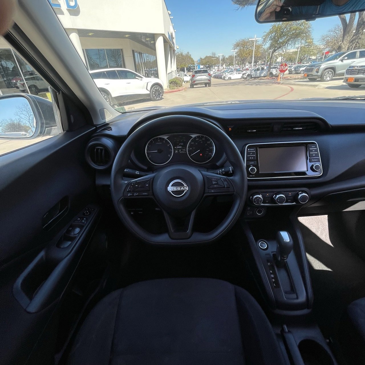 Used 2024 Nissan Kicks S image 11