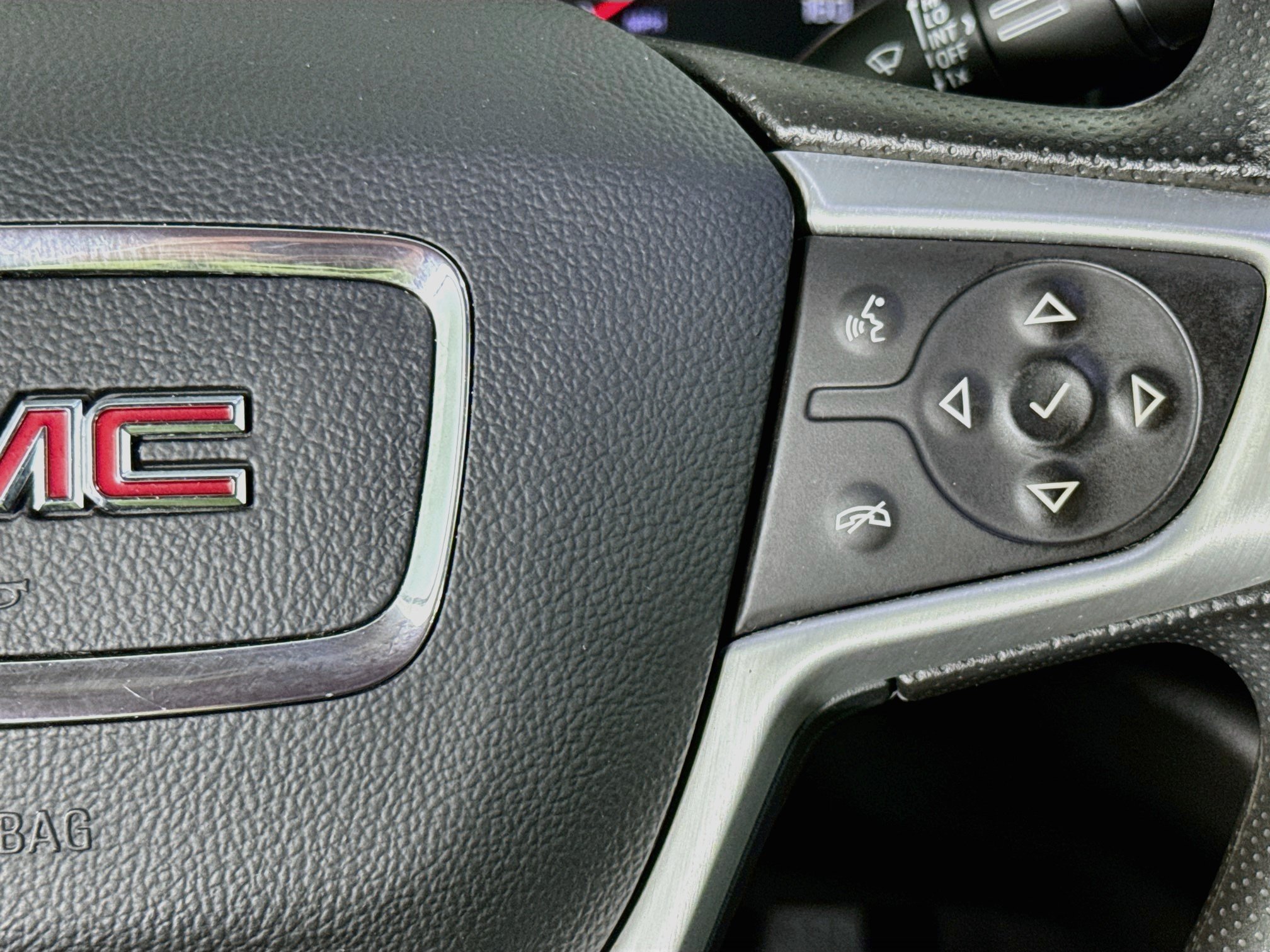 Used 2021 GMC Acadia SLE w/ Elevation Edition FWD image 13