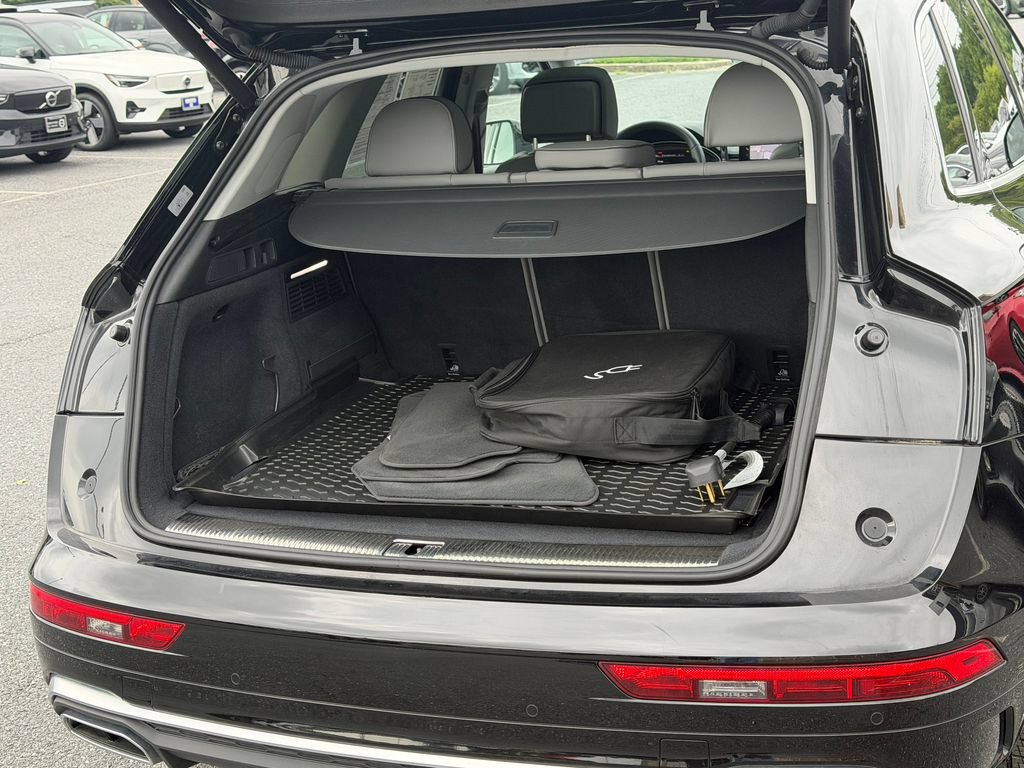 Used 2021 Audi Q5 e Prestige w/ Prestige Package AWD/4WD image 19