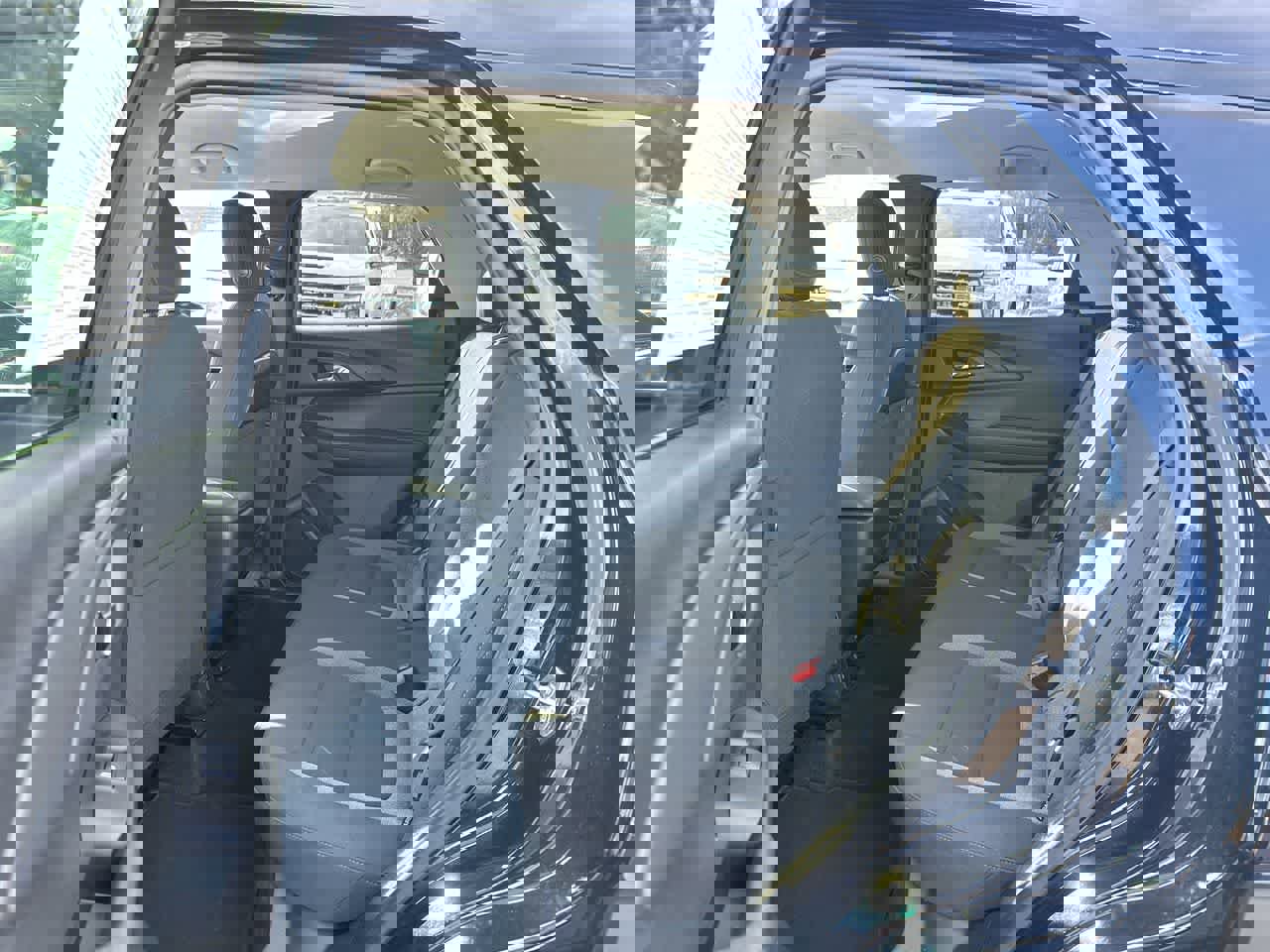 Used 2021 Chevrolet TrailBlazer LT w/ Convenience Package image 24