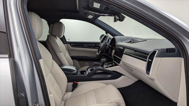Used 2021 Porsche Cayenne GTS w/ Premium Package Plus AWD/4WD image 16