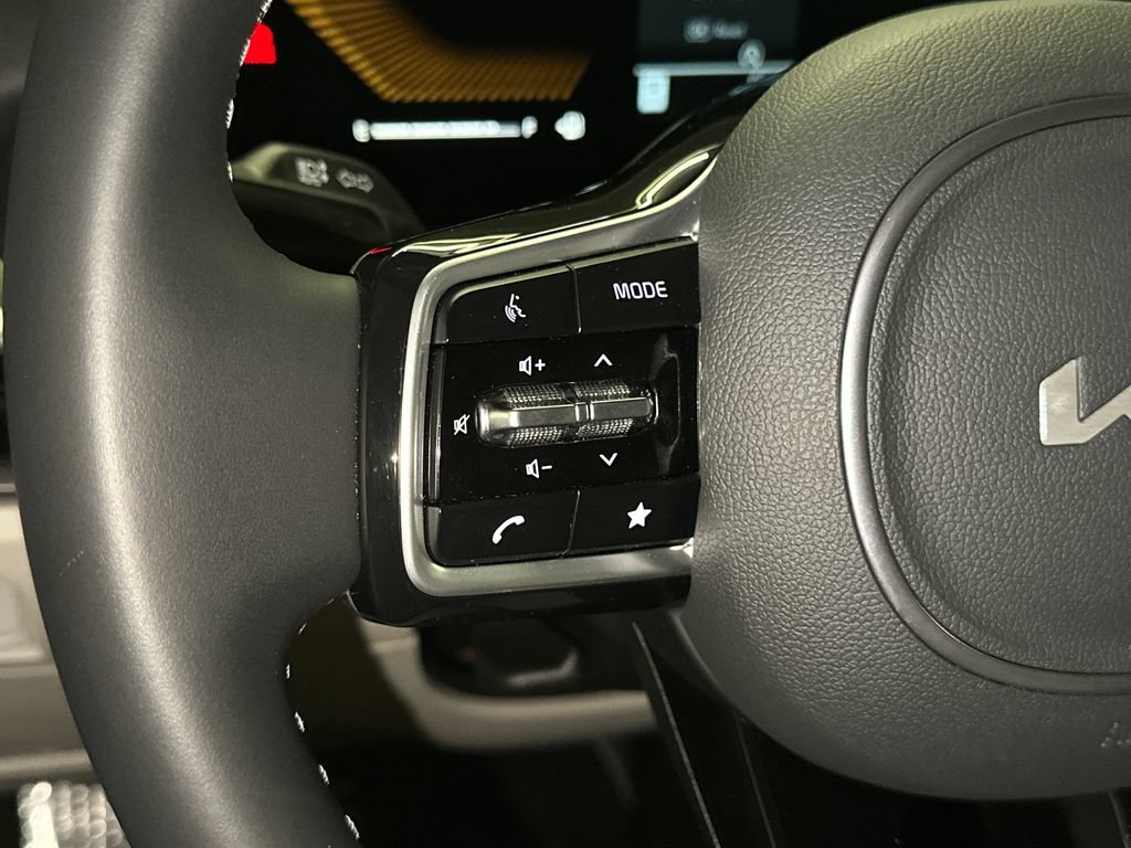 Used 2025 Kia Sorento S w/ Panoramic Sunroof Package FWD image 28