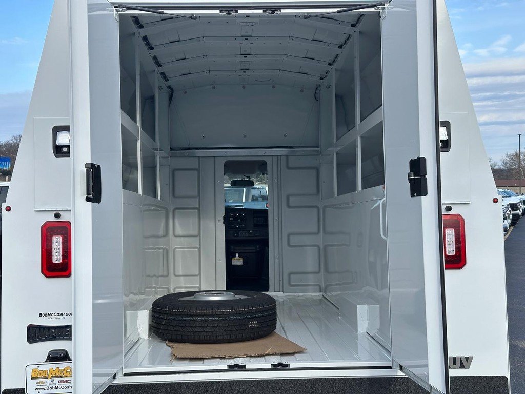 New 2024 GMC Savana 3500 w/ Power Convenience Package RWD image 4