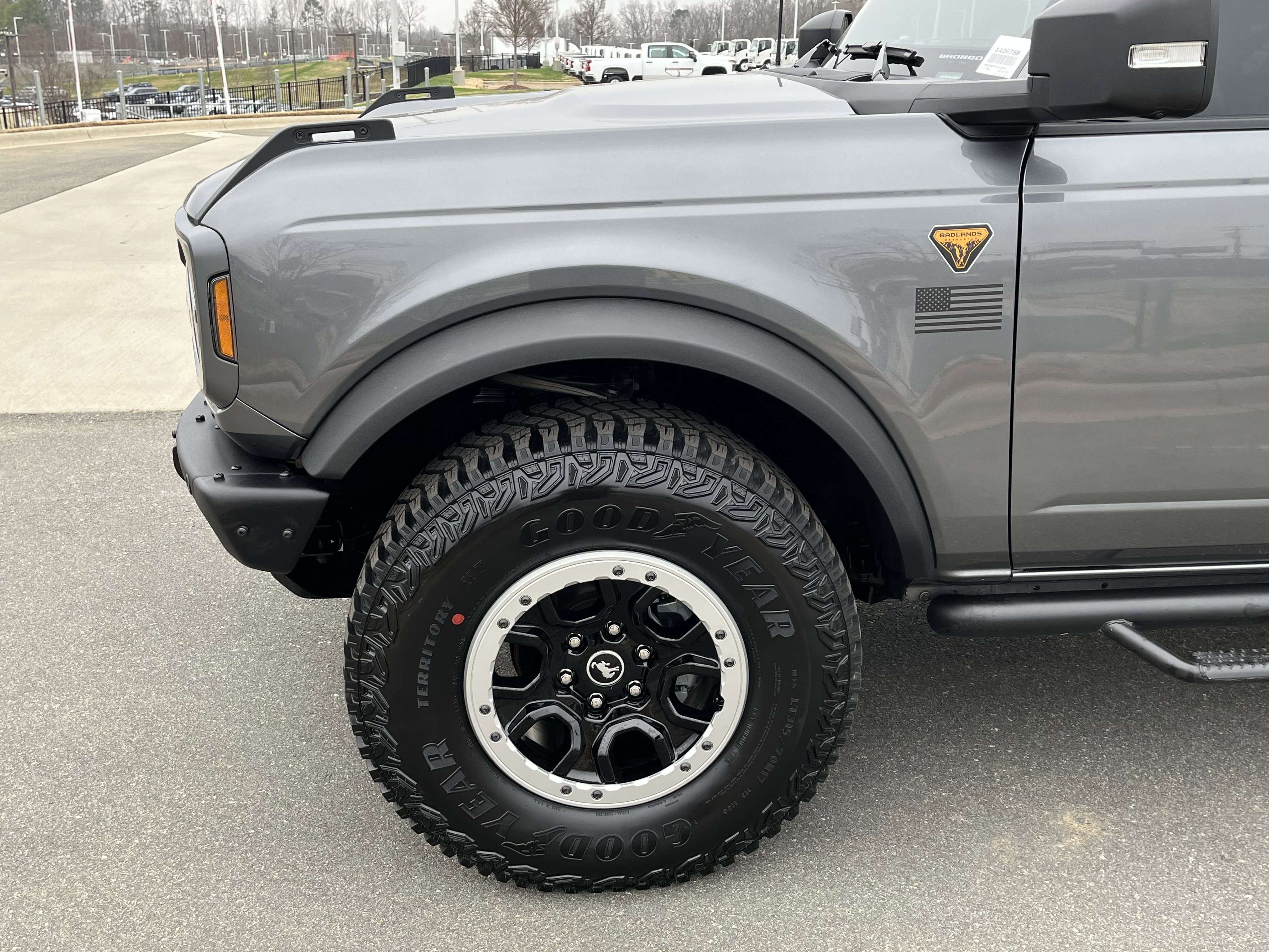 Used 2024 Ford Bronco Badlands image 13