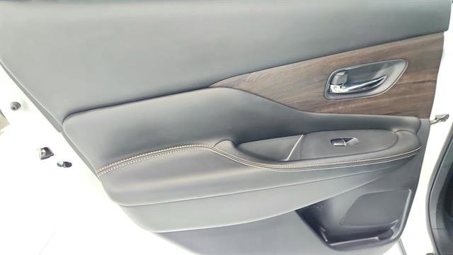 Used 2024 Nissan Murano Platinum w/ Cargo Package image 23