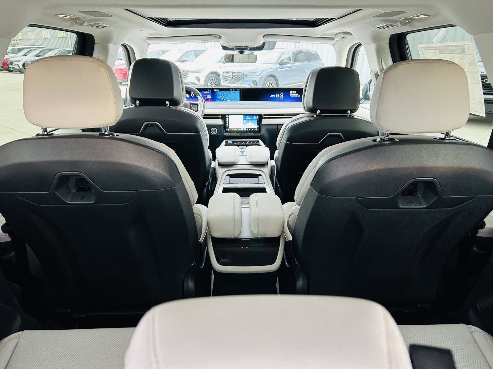 New 2026 Lincoln Navigator Reserve image 43