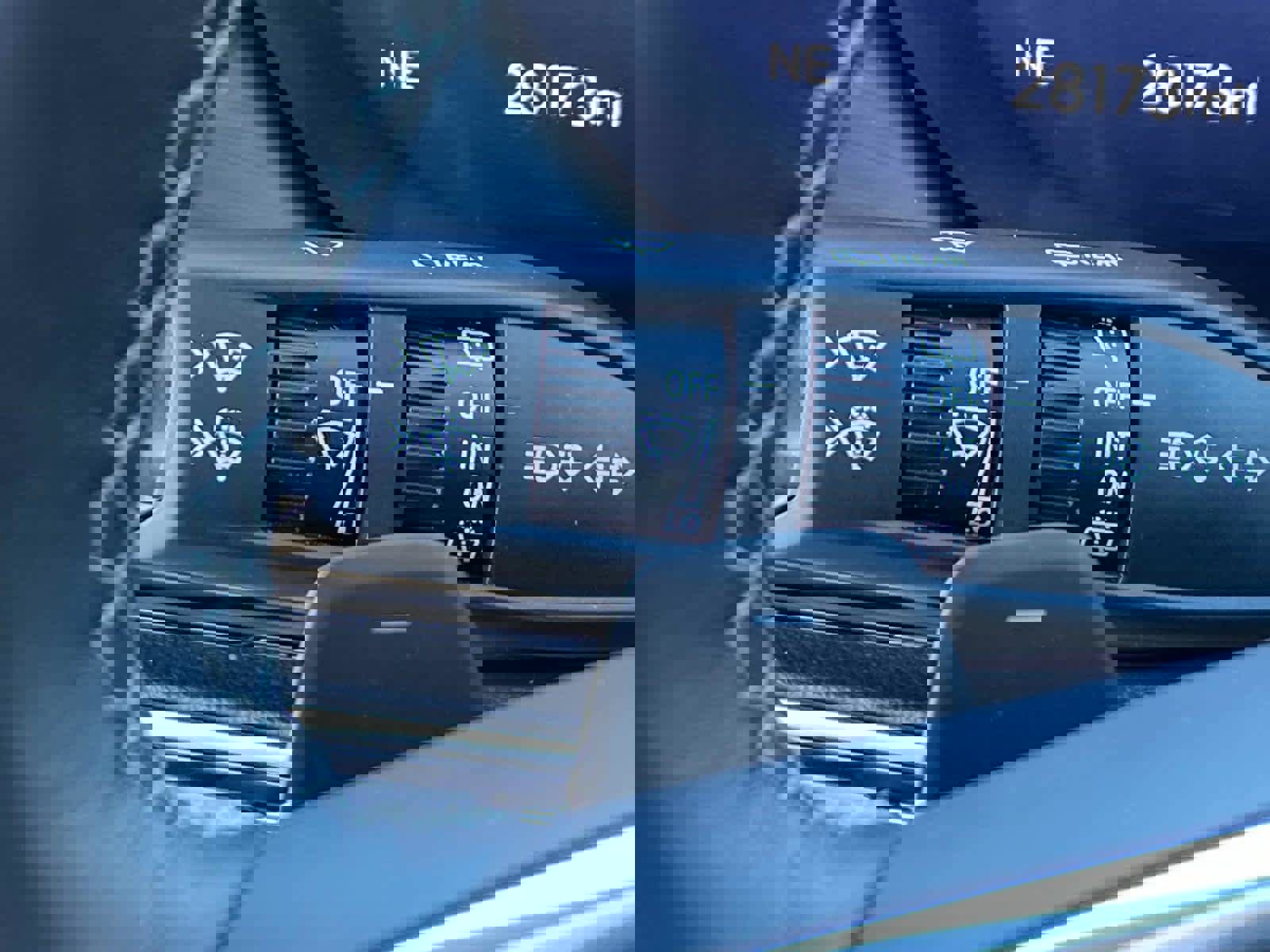 Used 2024 Buick Envision Sport Touring image 19