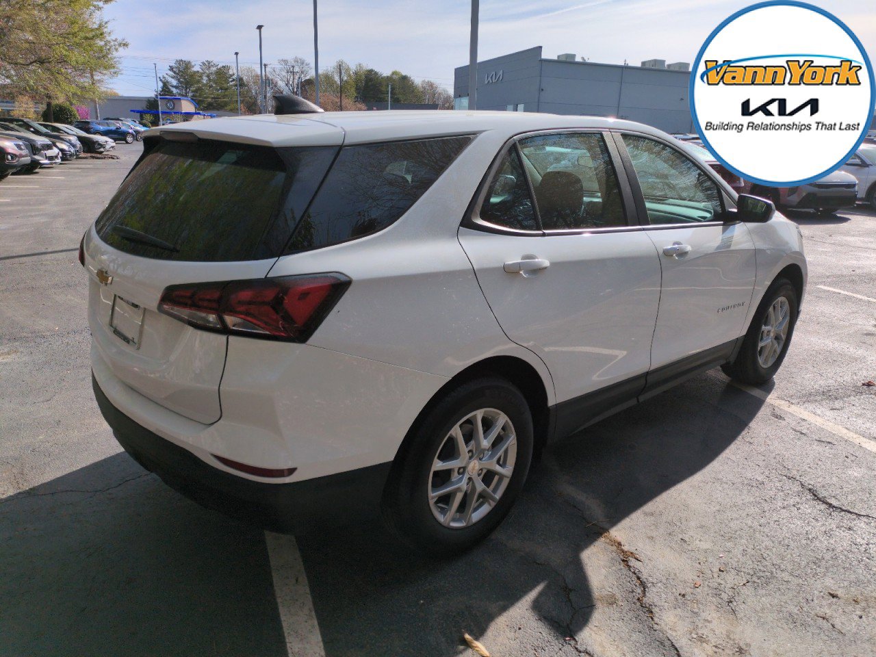 Used 2023 Chevrolet Equinox LS w/ Driver Confidence II Package image 7