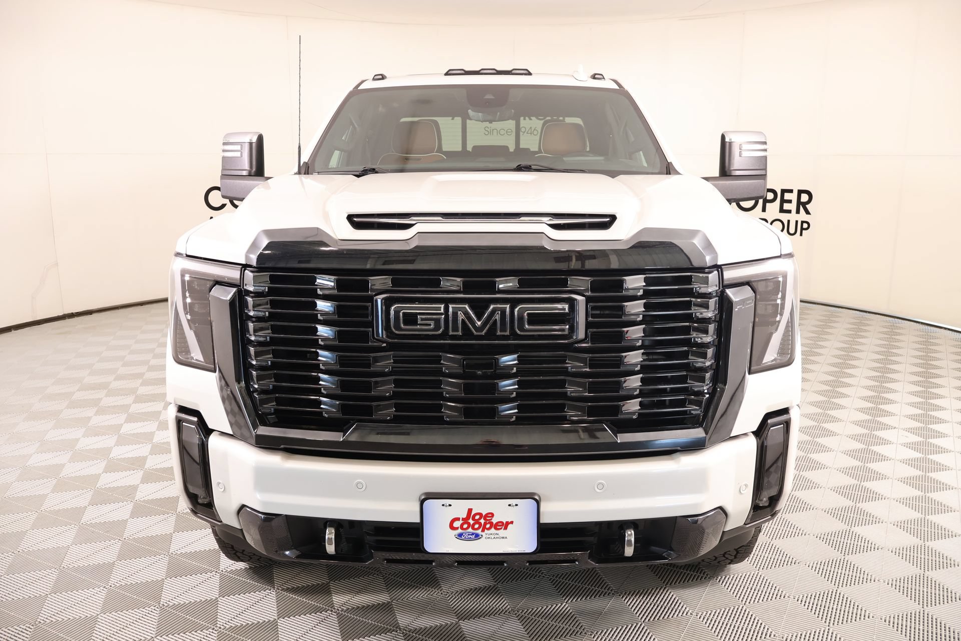 Used 2024 GMC Sierra 2500 Denali Ultimate AWD/4WD image 10