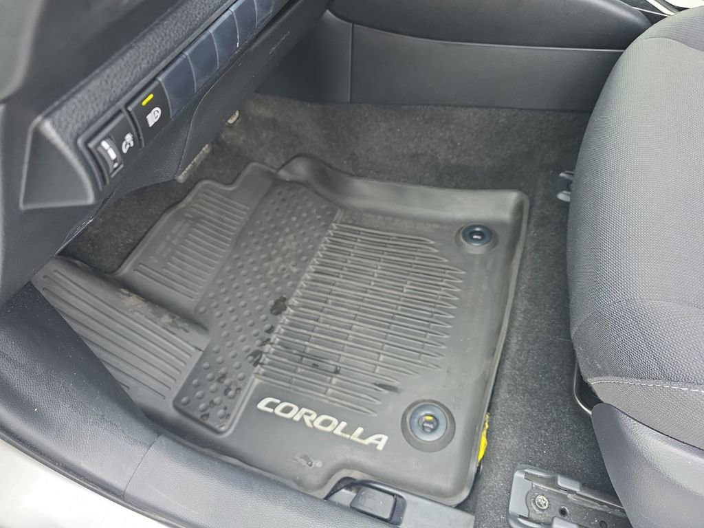 Used 2019 Toyota Corolla SE w/ SE Option Package FWD image 16