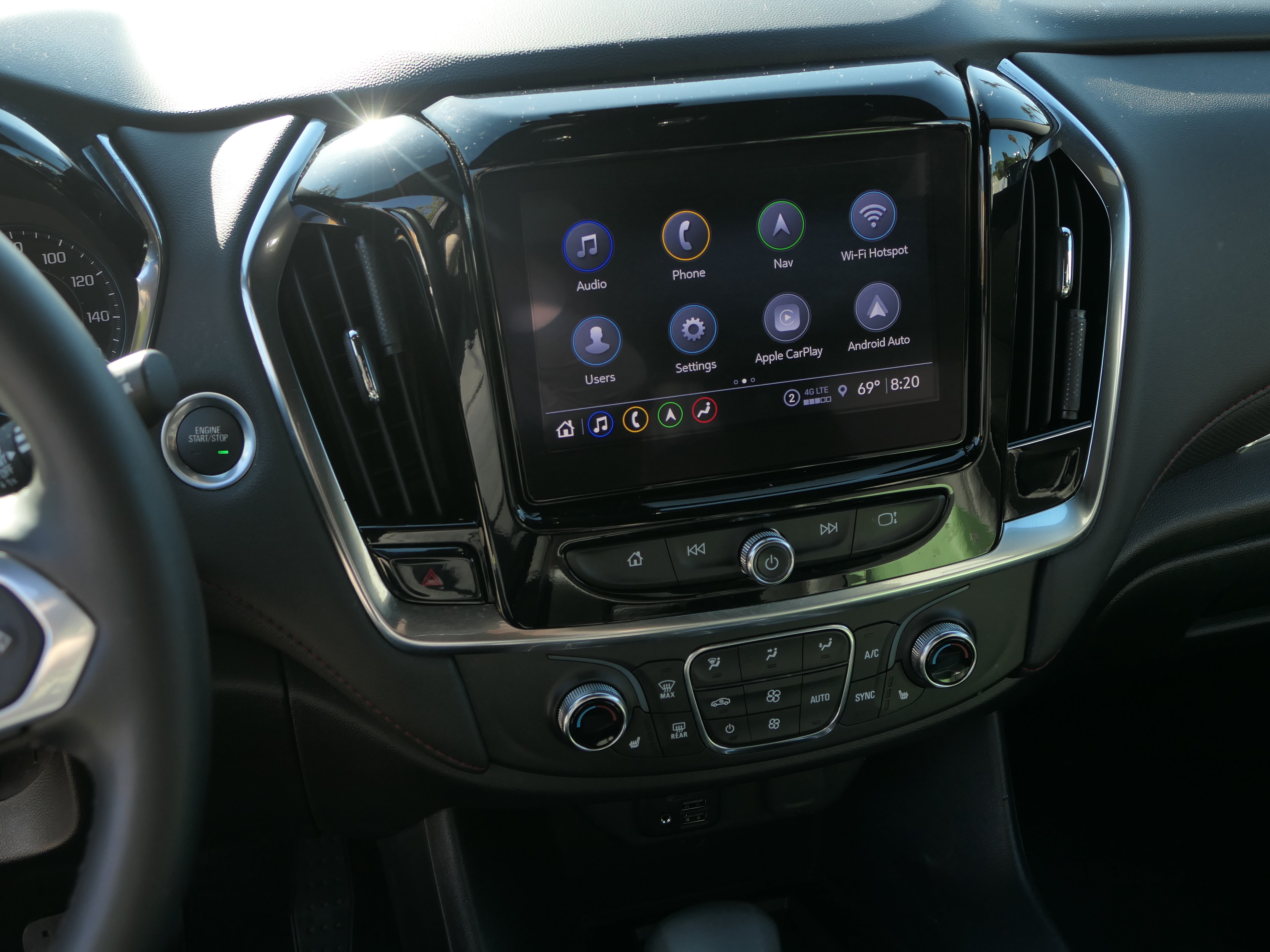 Used 2023 Chevrolet Traverse RS FWD image 19