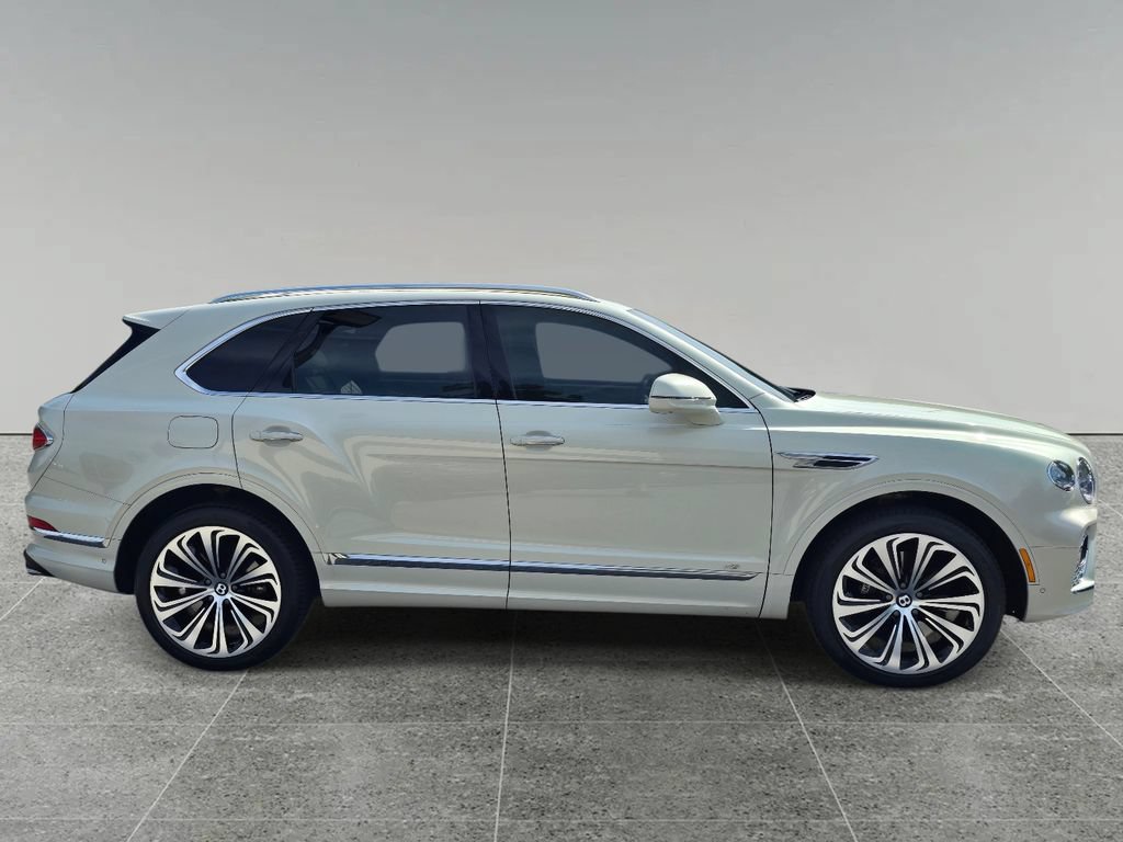 Used 2022 Bentley Bentayga AWD/4WD image 6