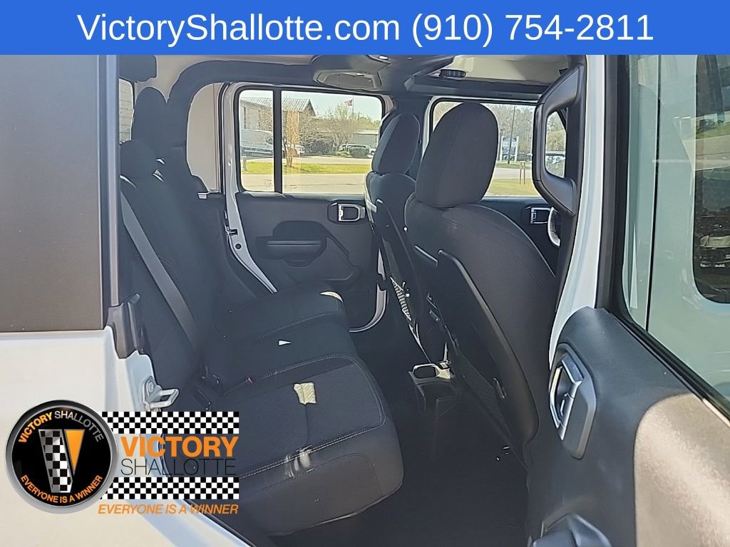 Certified 2024 Jeep Gladiator Mojave w/ Technology Group AWD/4WD image 32