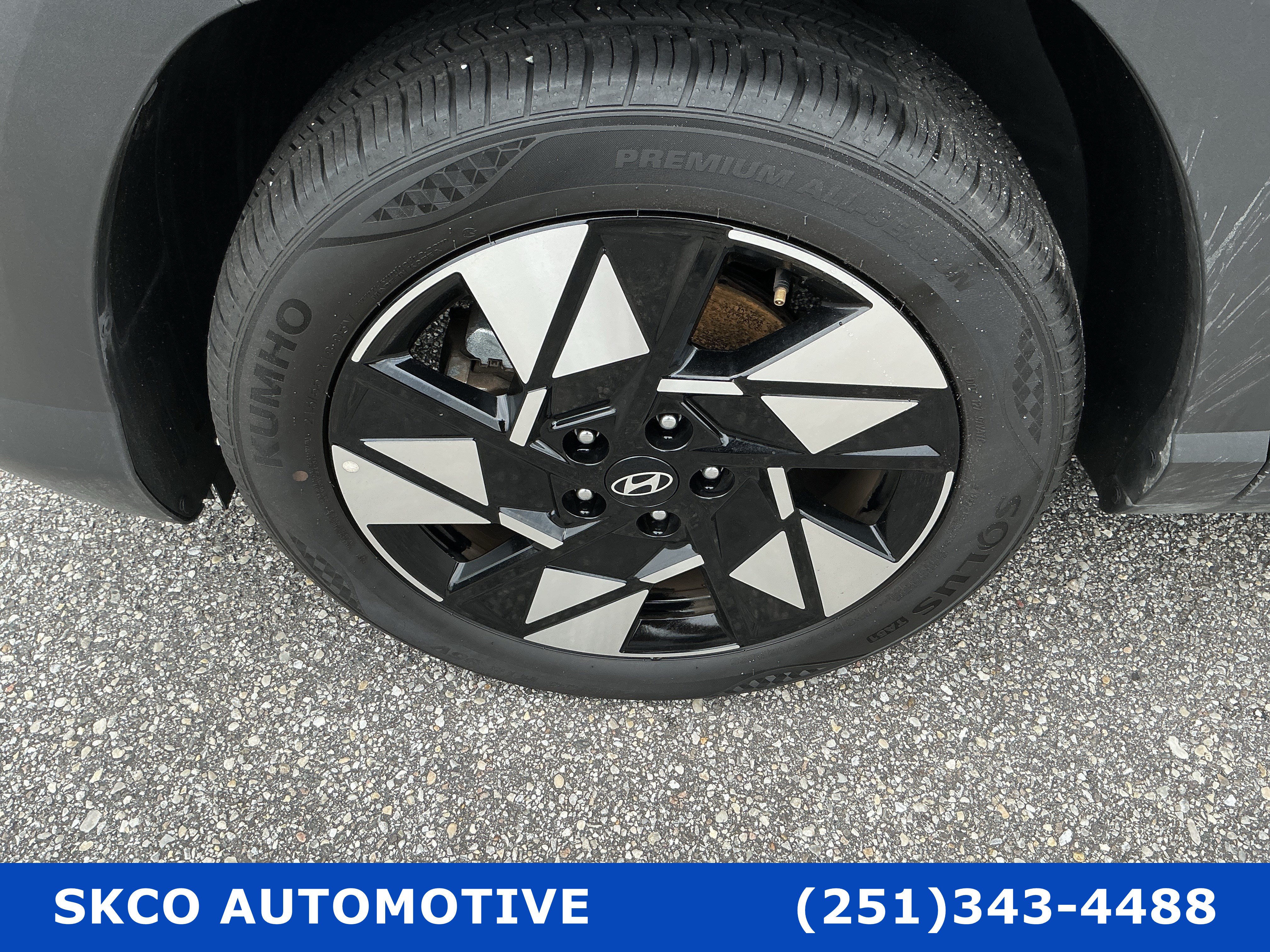 Used 2025 Hyundai Kona SEL FWD image 9