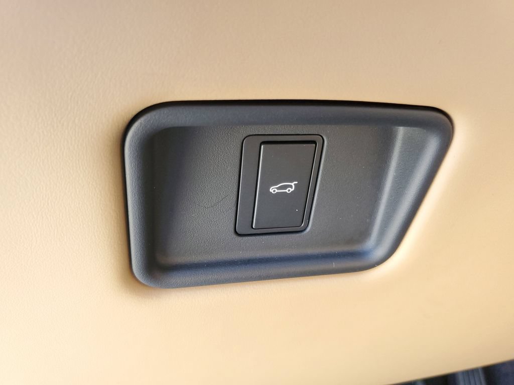 Certified 2023 Land Rover Range Rover SE AWD/4WD image 16