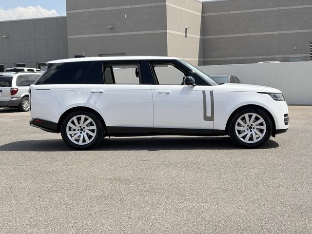 New 2026 Land Rover Range Rover Long Wheelbase SE AWD/4WD image 17