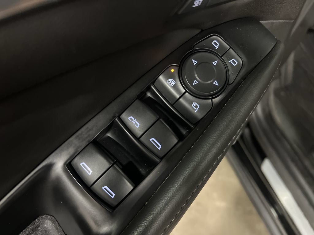 Certified 2023 Buick Enclave Avenir w/ Trailering Package, 5000 lbs. AWD/4WD image 17