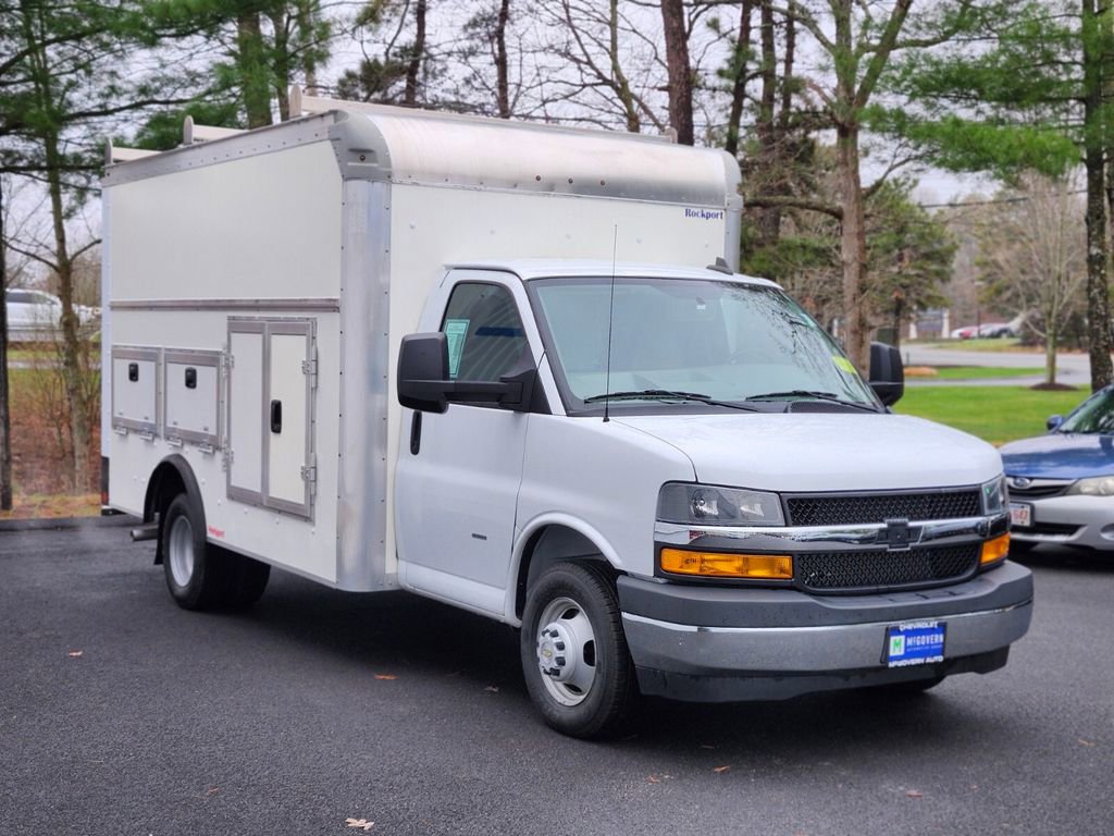 Used 2022 Chevrolet Express 3500 w/ Power Convenience Package image 7