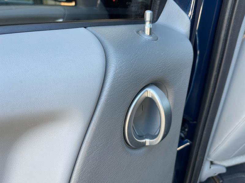 Used 2005 Jeep Liberty Limited AWD/4WD image 36