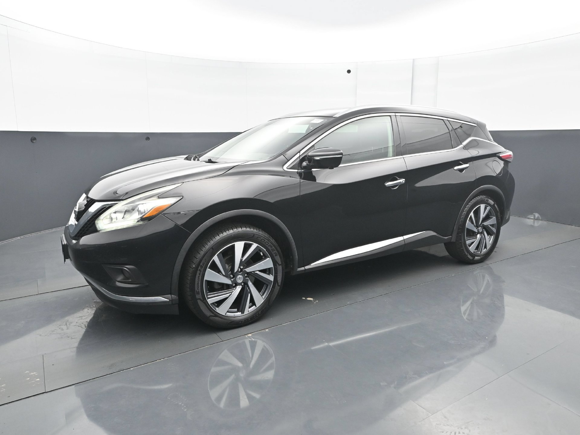 Used 2015 Nissan Murano Platinum w/ Platinum Technology Package AWD/4WD image 2
