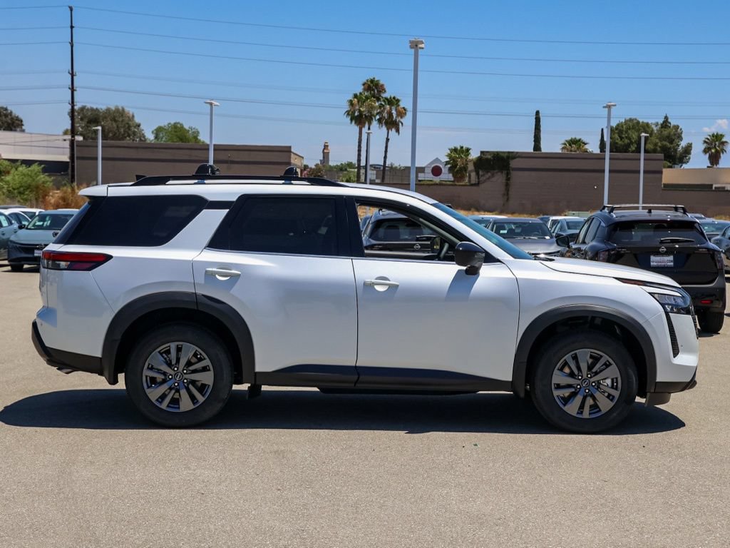 New 2026 Nissan Pathfinder SV w/ Cargo Package FWD image 3
