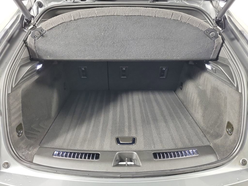 Used 2023 Cadillac XT4 Sport w/ Cold Weather Package FWD image 8