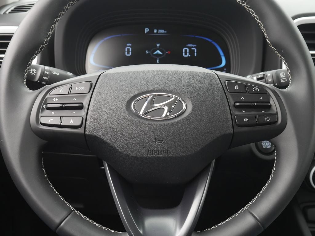 Used 2025 Hyundai Venue Limited FWD image 34