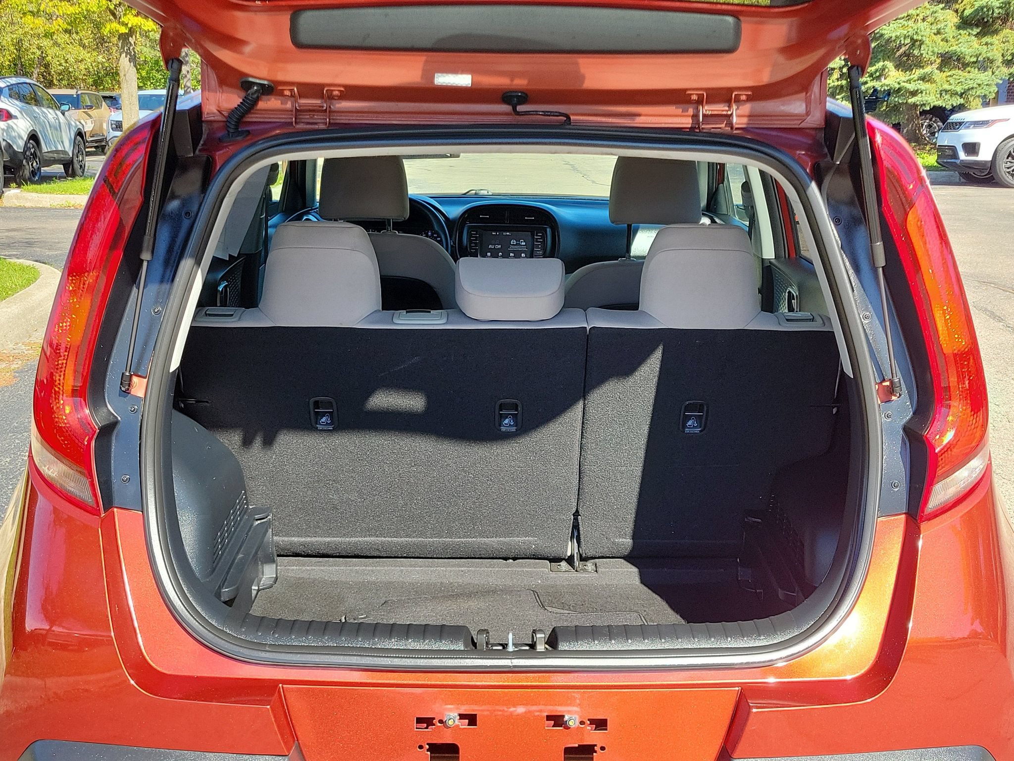 Used 2020 Kia Soul LX FWD image 25