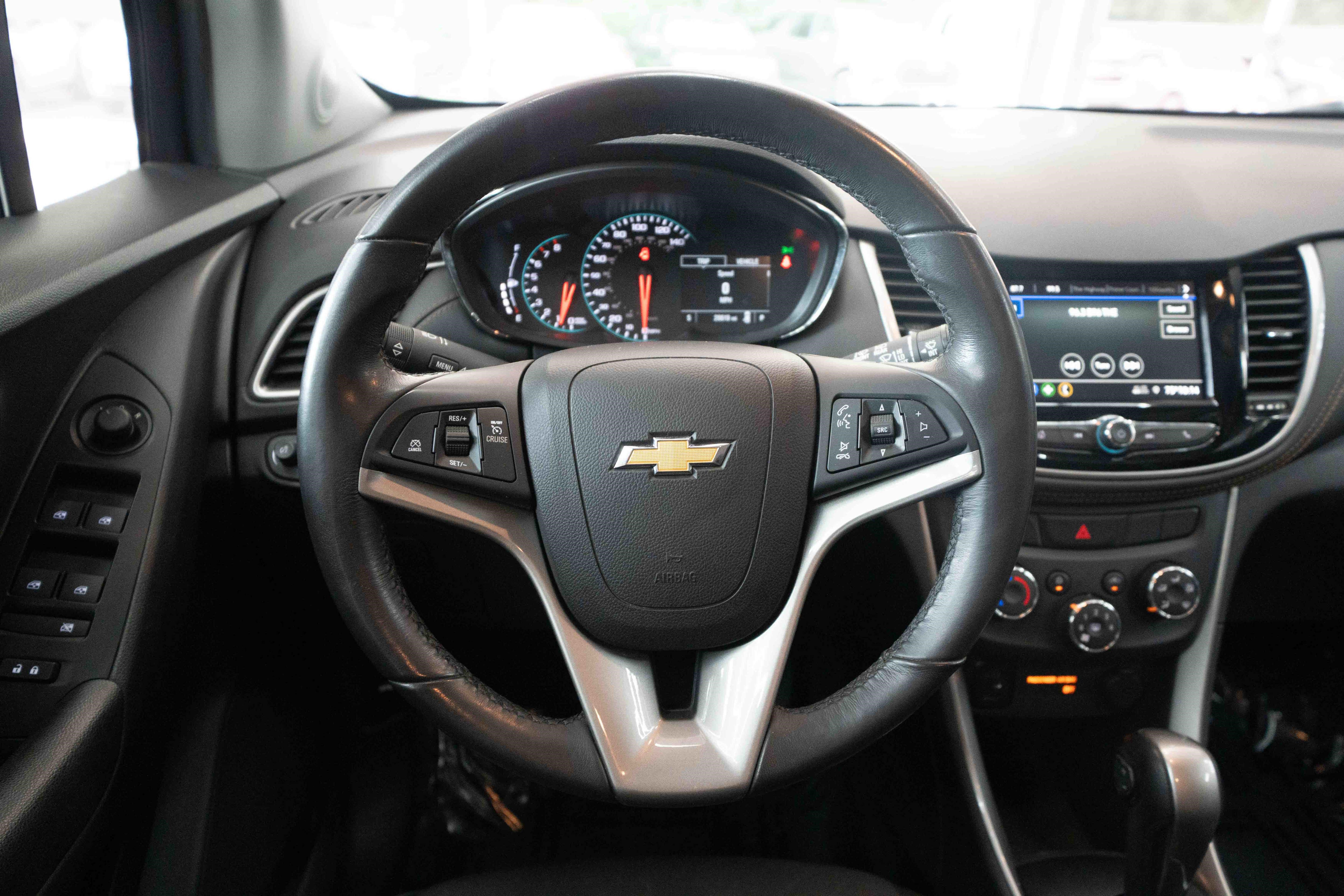 Used 2022 Chevrolet Trax LT w/ LT Convenience Package AWD/4WD image 21